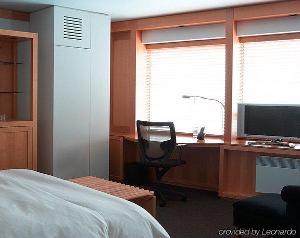 Hôtel Escad  Brossard Habitación foto